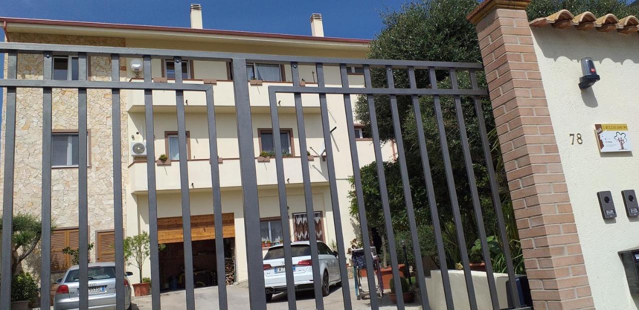 Bed and Breakfast Il Vecchio Ginepro Capoterra Zewnętrze zdjęcie