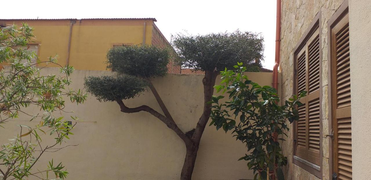 Bed and Breakfast Il Vecchio Ginepro Capoterra Zewnętrze zdjęcie